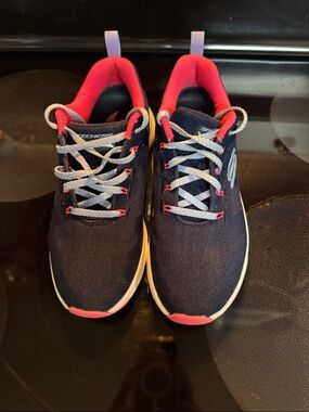 Skechers Navy and Bright Pink Arch Fit Size 6 1/2
